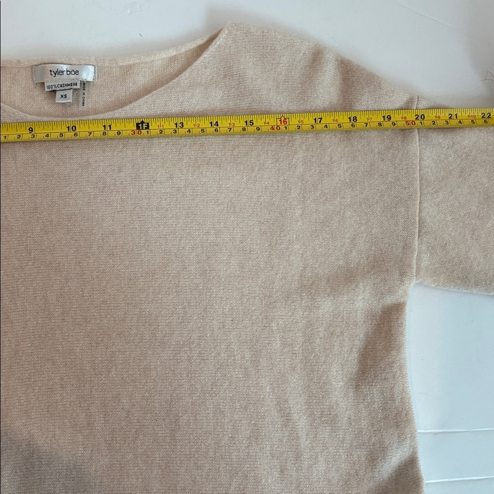 tyler boe 100% cashmere layered fringe sweater tunic in a pearl beige color - Picture 14 of 16